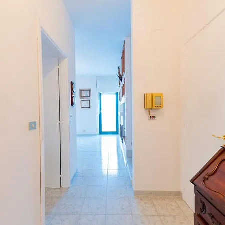 San Silvestro - Bright With Private Parking! Apartment